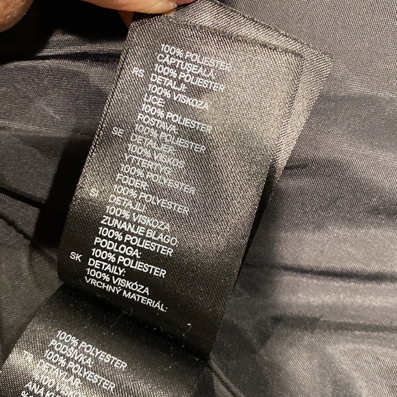 H&M womens tuxedo style blazer with satin details.SZ 8 - Picture 5 of 5